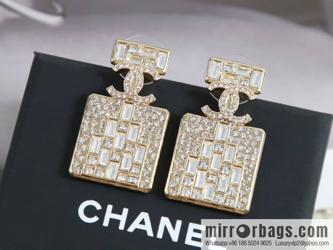 New ☑️ Chanel c2 double c full diamond perfume bottle stud earrings