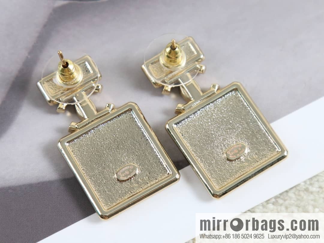 New ☑️ Chanel c2 double c full diamond perfume bottle stud earrings