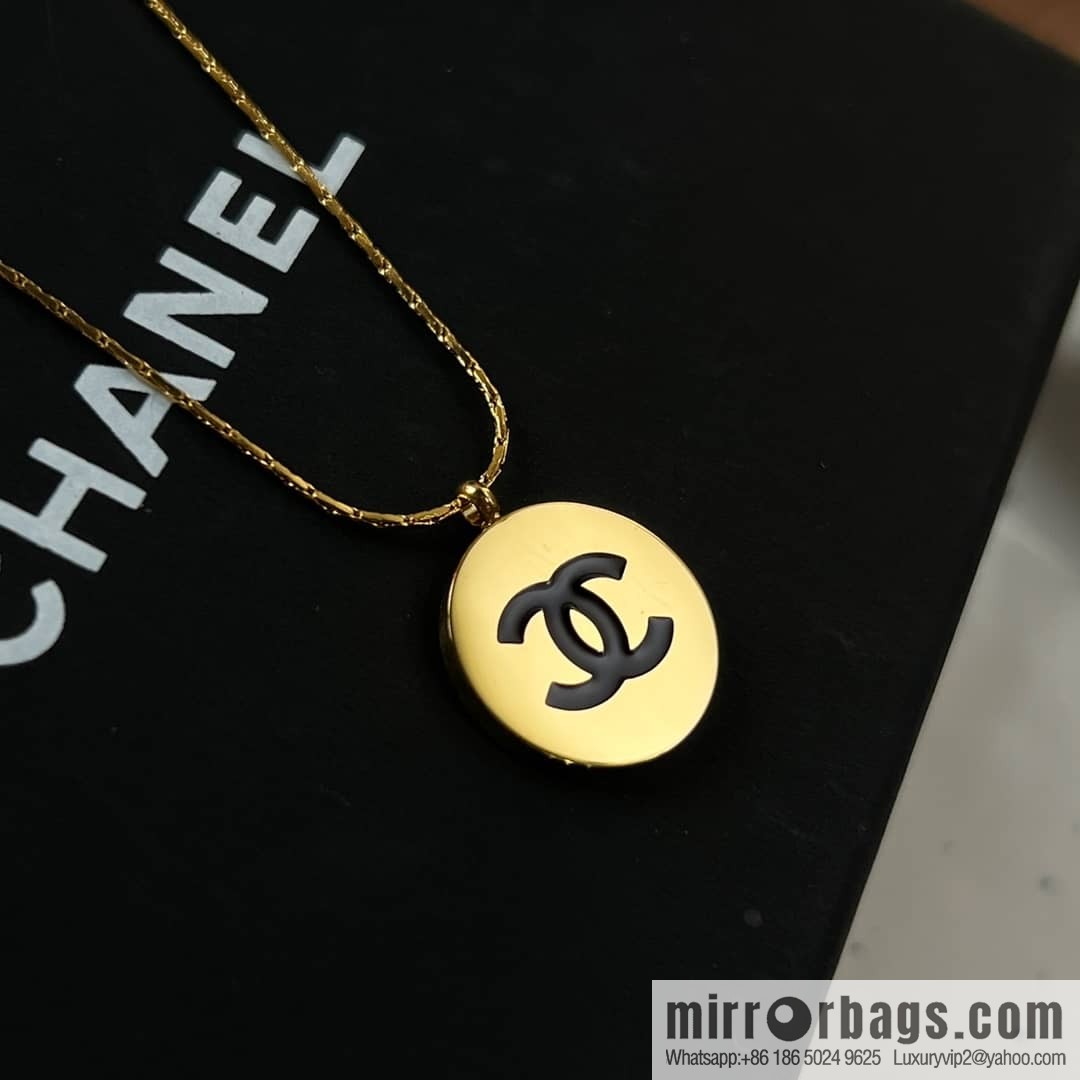 New ☑️ Chanel double c round gold necklace
