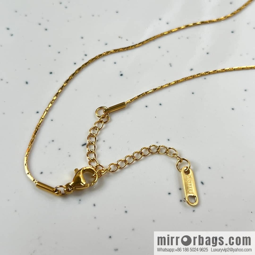 New ☑️ Chanel double c round gold necklace