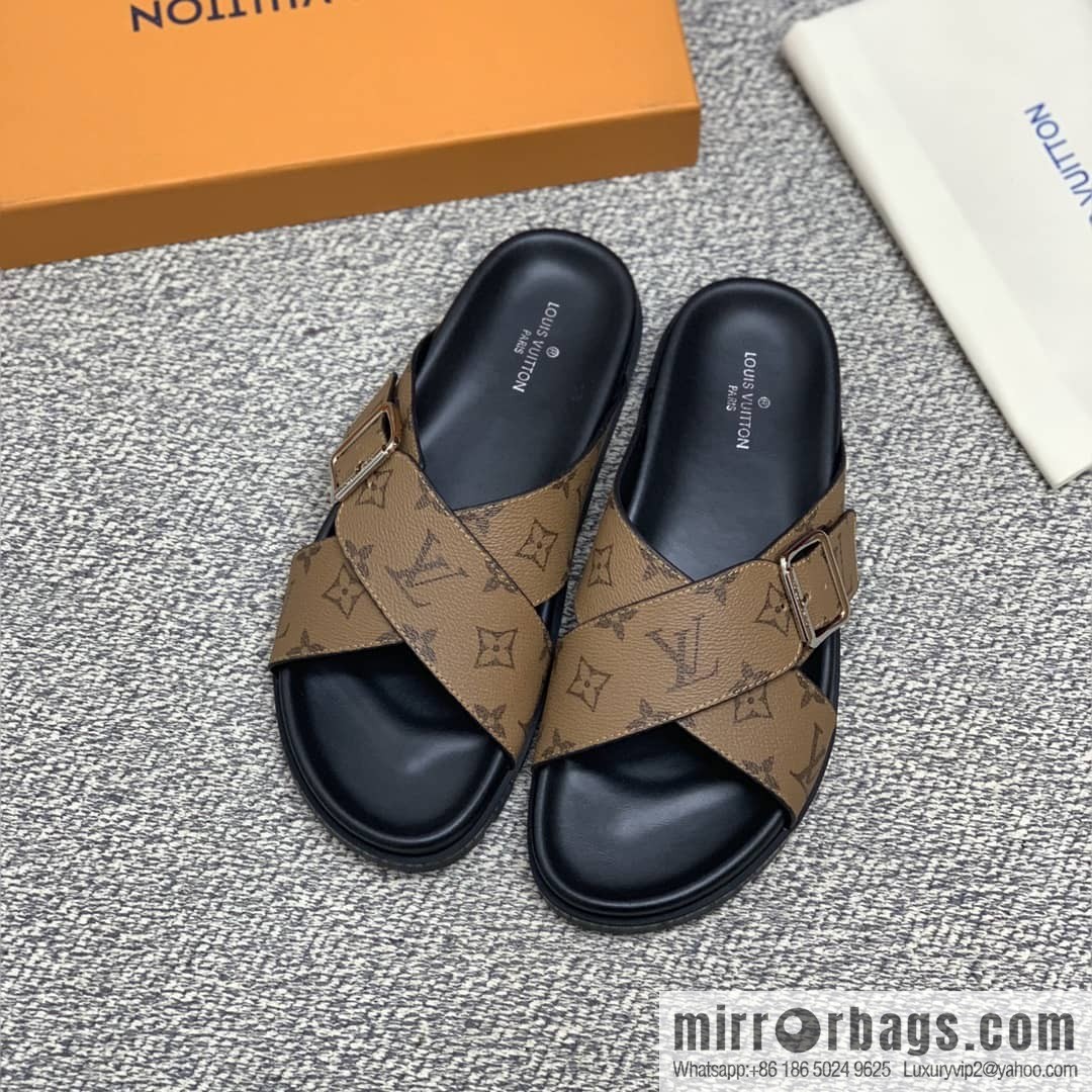 LV/Louis Vuitton features classic PVC men's sneakers with black outsoles