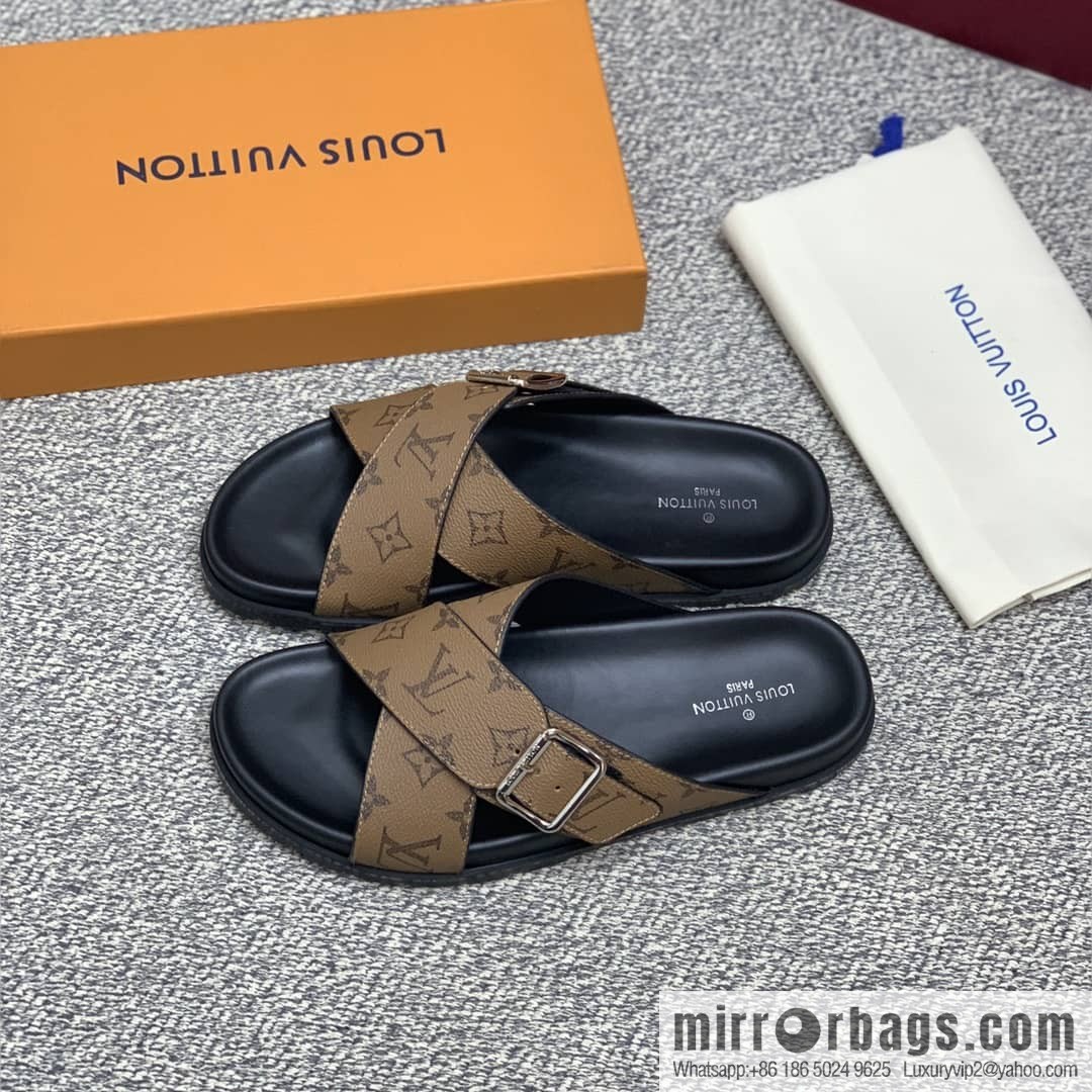 LV/Louis Vuitton features classic PVC men's sneakers with black outsoles