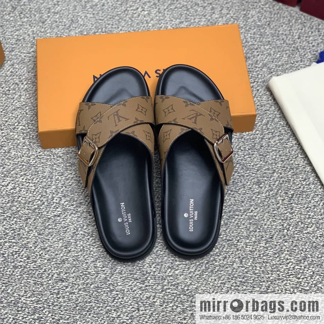 LV/Louis Vuitton features classic PVC men's sneakers with black outsoles