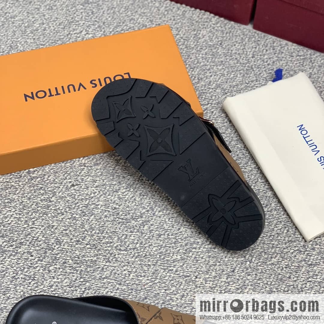 LV/Louis Vuitton features classic PVC men's sneakers with black outsoles