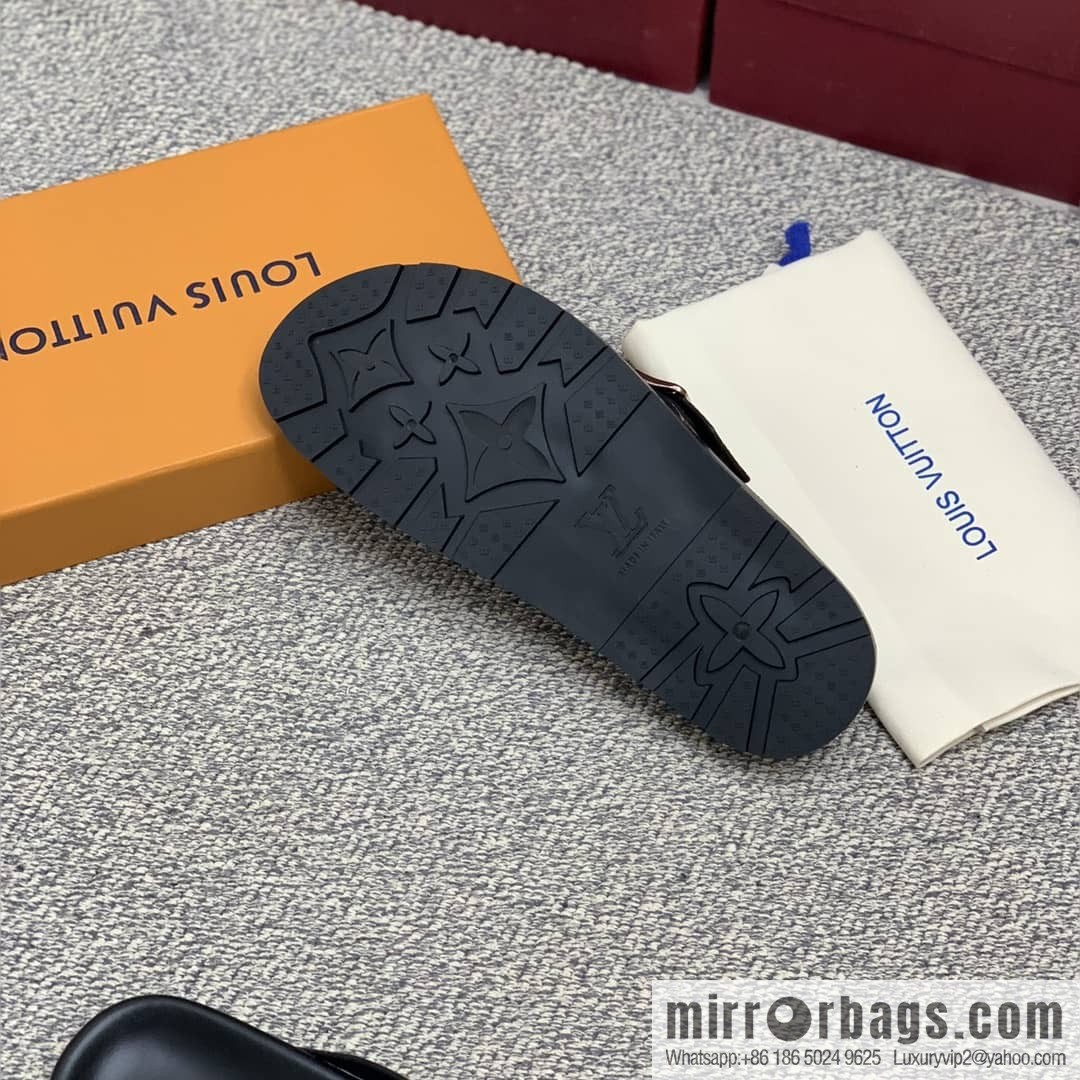 LV/Louis Vuitton features classic PVC men's sneakers with black outsoles