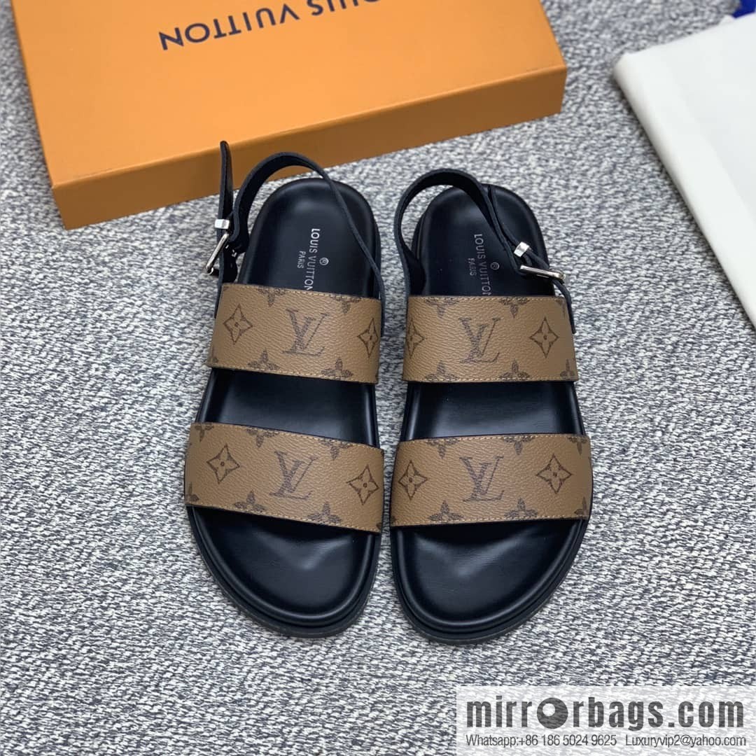 LV/Louis Vuitton features classic PVC men's sneakers with black outsoles