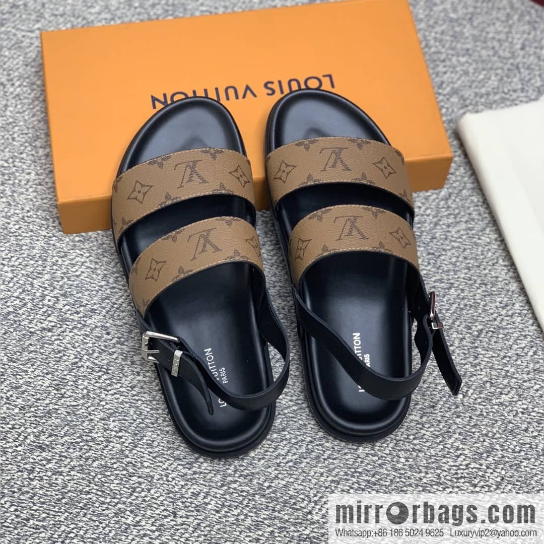 LV/Louis Vuitton features classic PVC men's sneakers with black outsoles