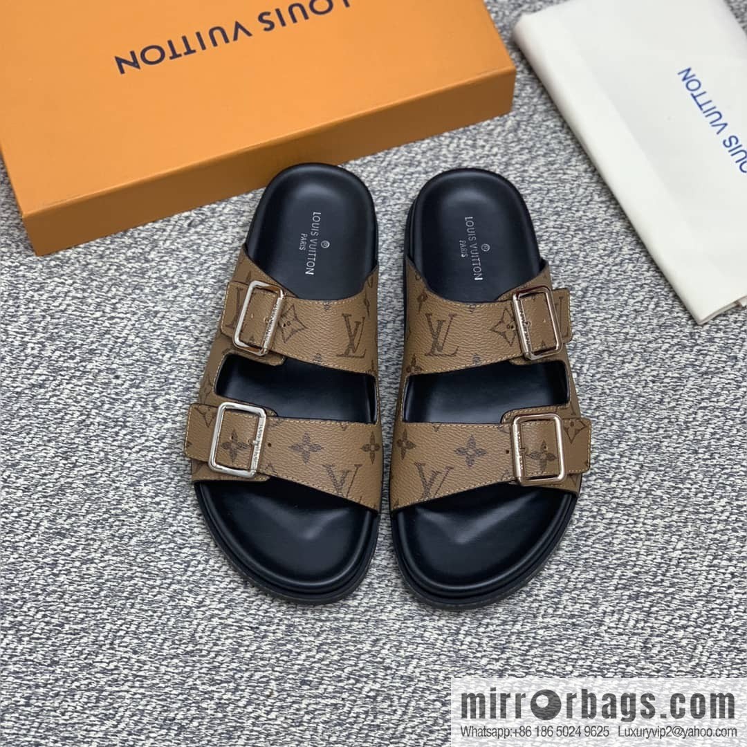 LV/Louis Vuitton features classic PVC men's sneakers with black outsoles