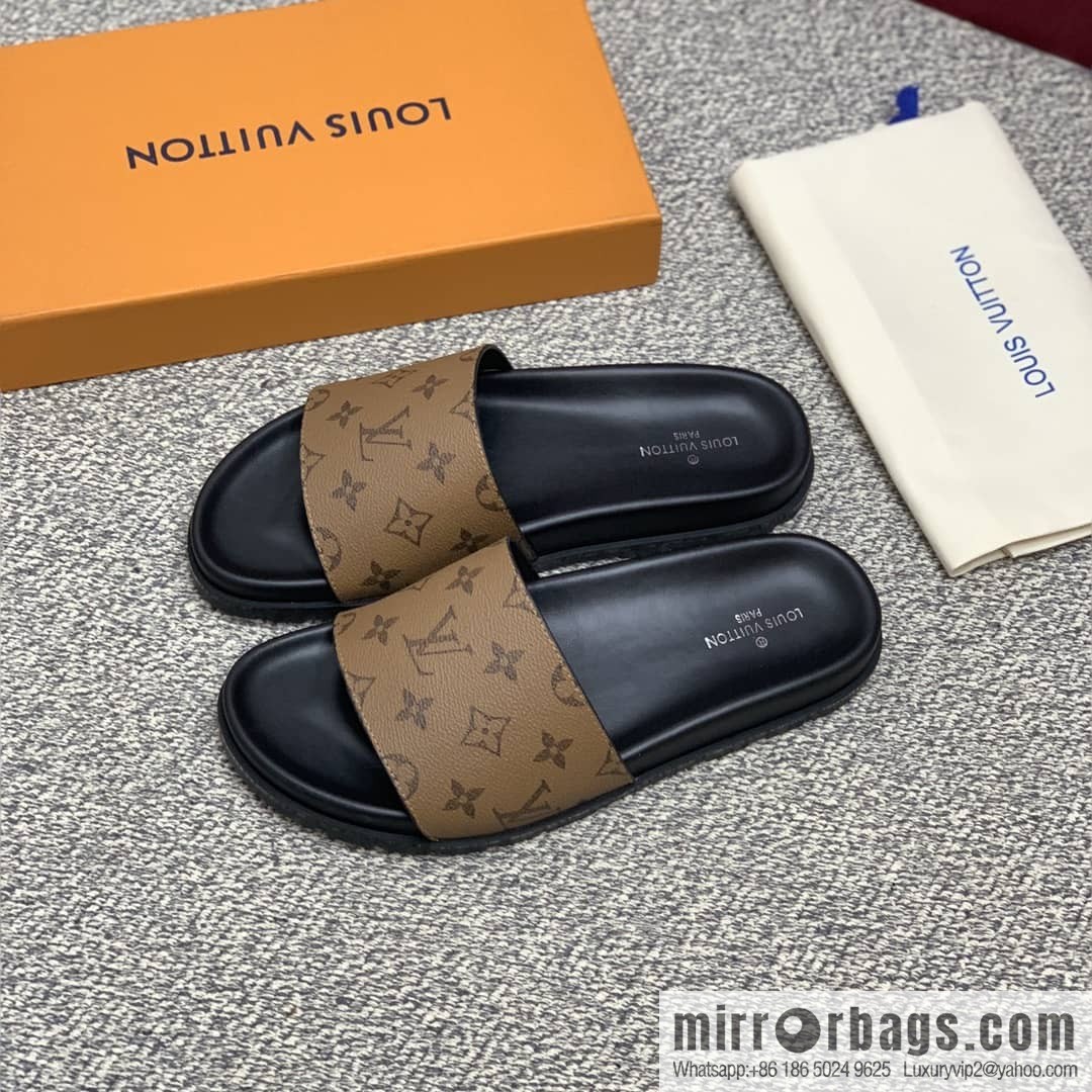 LV/Louis Vuitton features classic PVC men's sneakers with black outsoles