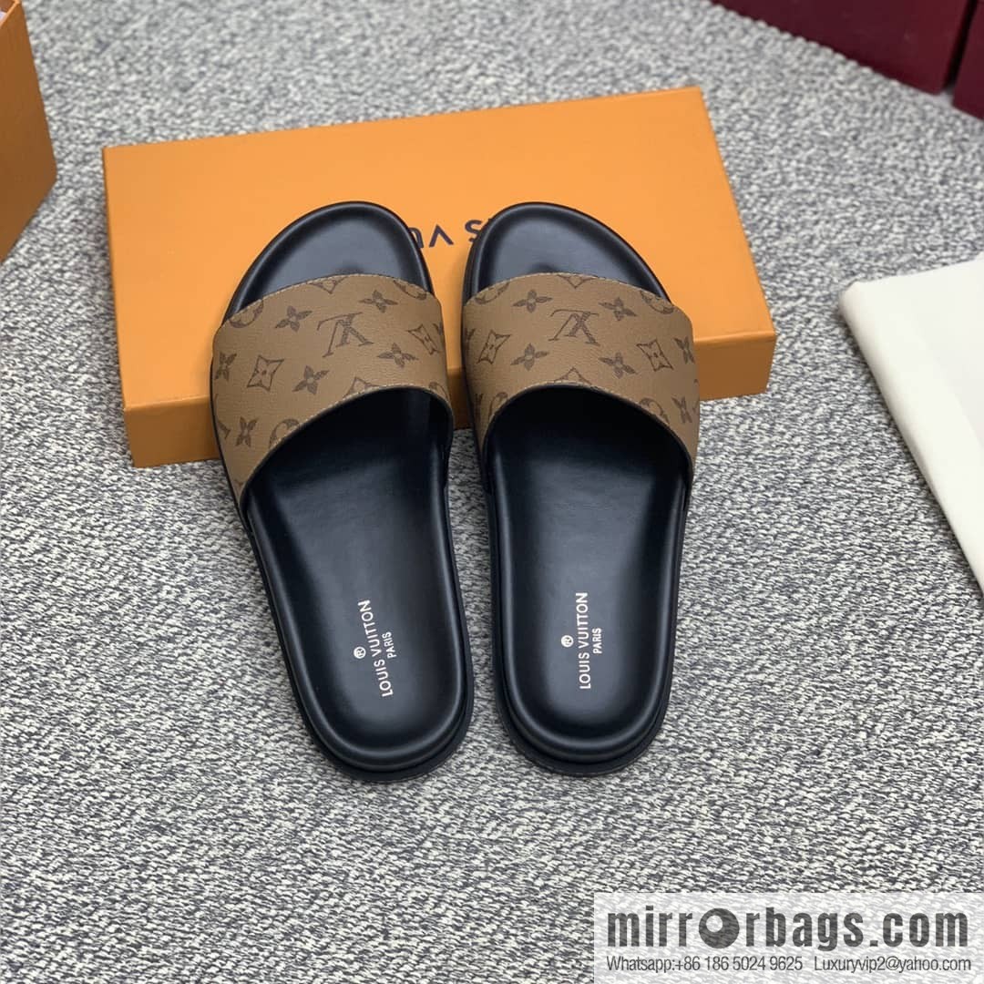 LV/Louis Vuitton features classic PVC men's sneakers with black outsoles