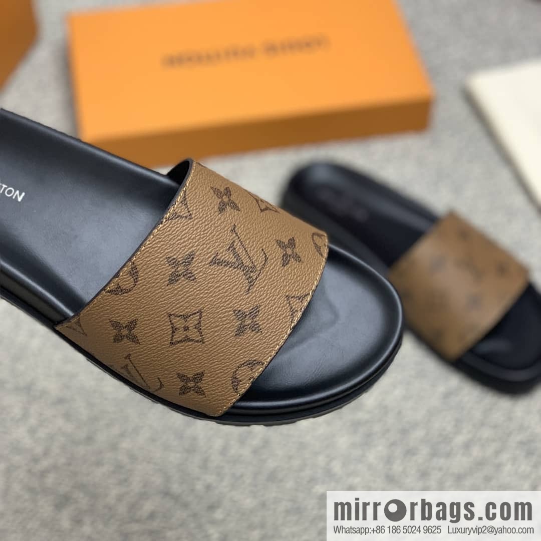 LV/Louis Vuitton features classic PVC men's sneakers with black outsoles