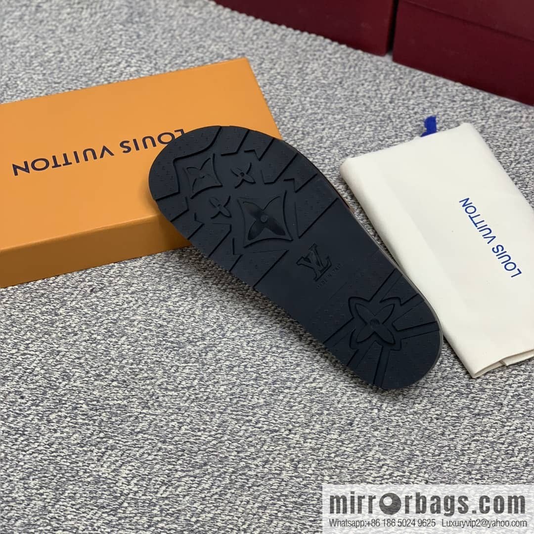 LV/Louis Vuitton features classic PVC men's sneakers with black outsoles