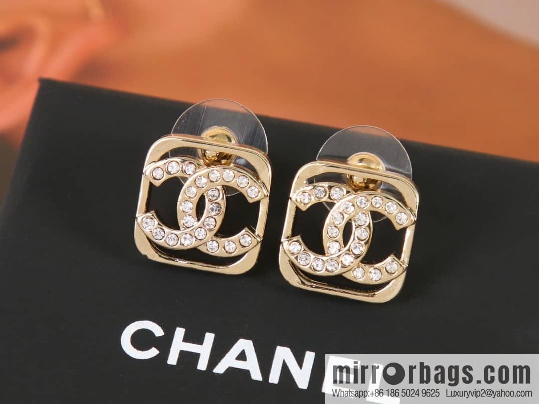 New ☑️ Chanel c1 double c cut-out full diamond stud earrings