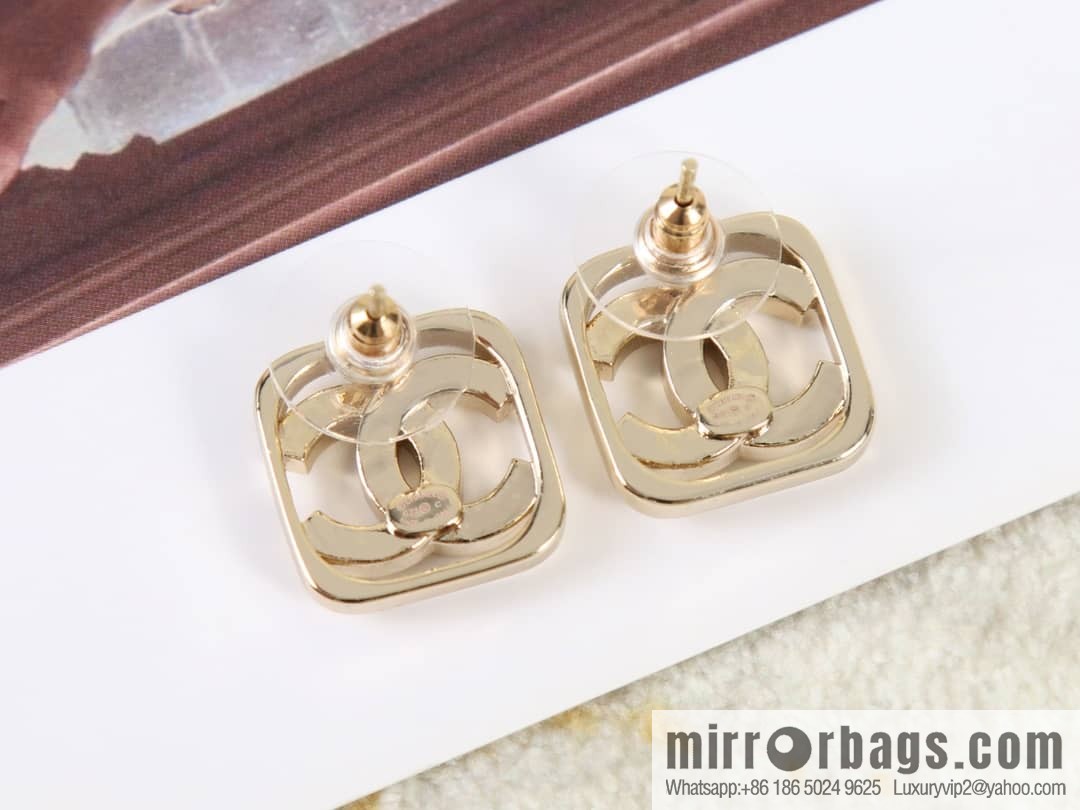 New ☑️ Chanel c1 double c cut-out full diamond stud earrings
