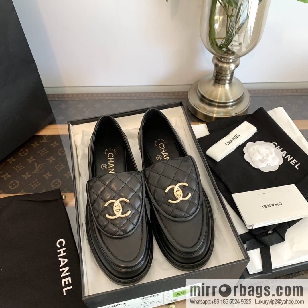 Chanel Xiaoxiang Medieval Rhombus Vintage loafers
