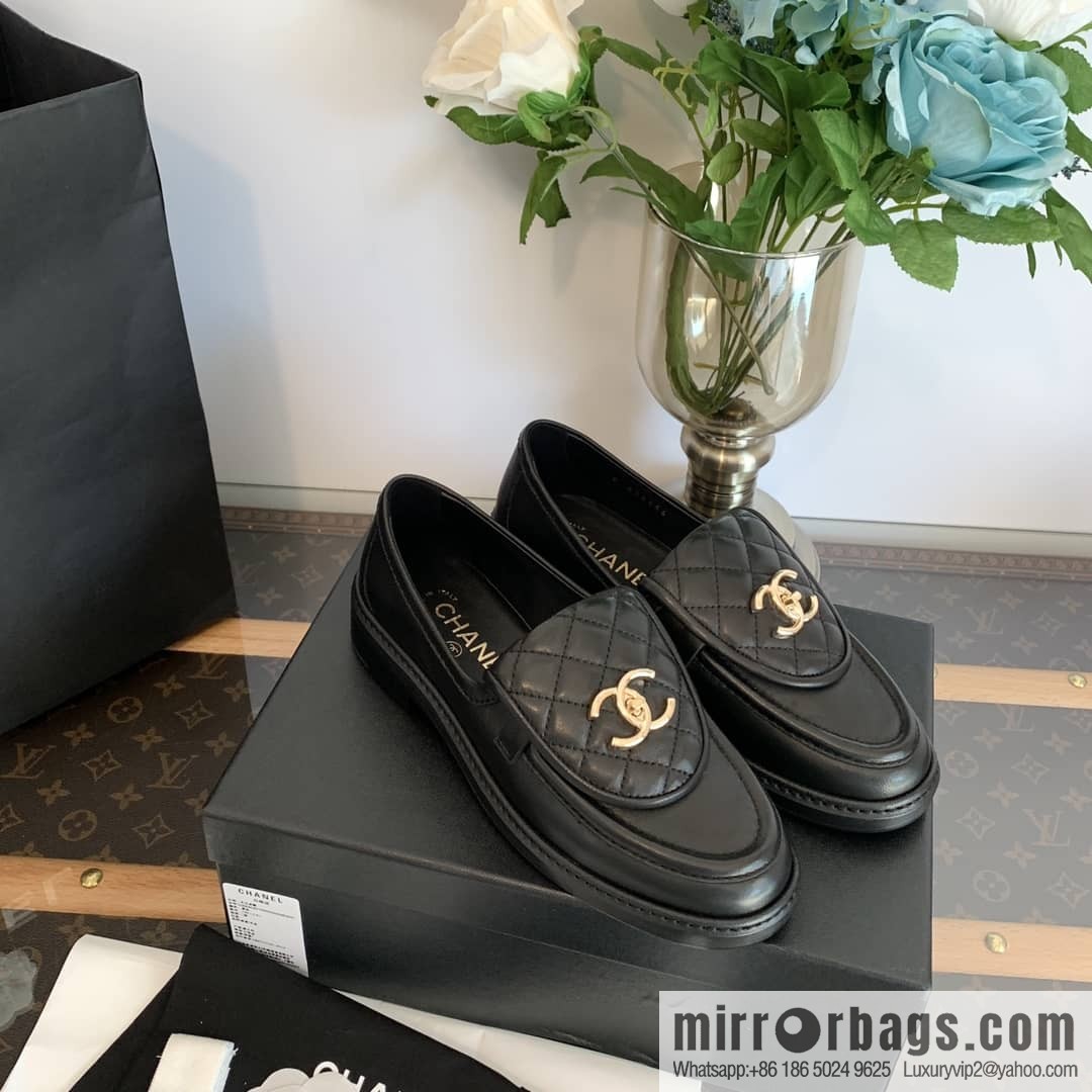 Chanel Xiaoxiang Medieval Rhombus Vintage loafers