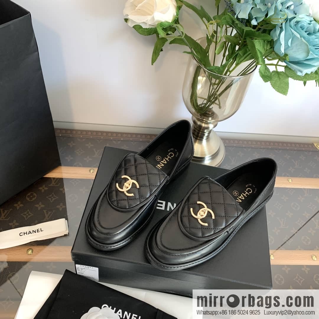 Chanel Xiaoxiang Medieval Rhombus Vintage loafers
