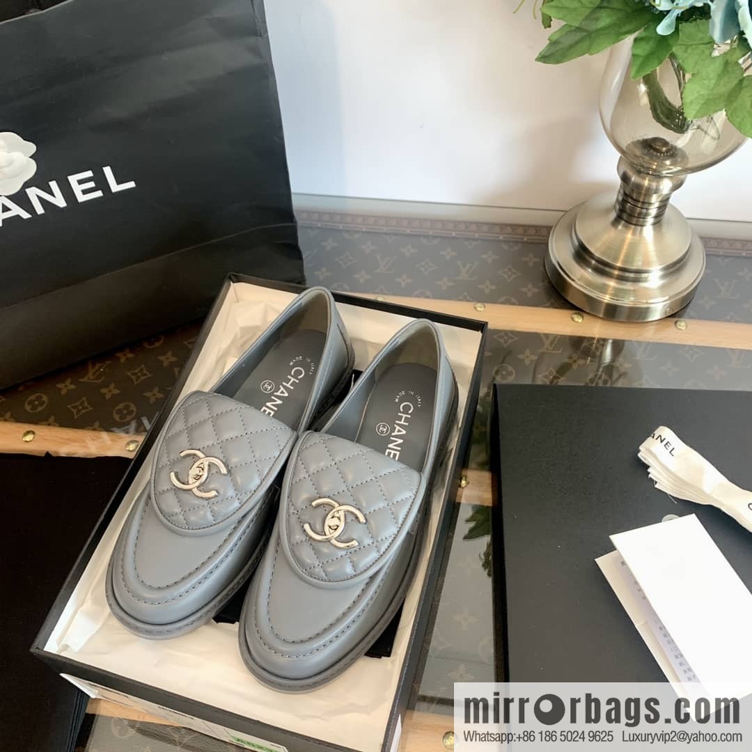 Chanel Xiaoxiang Medieval Rhombus Vintage loafers