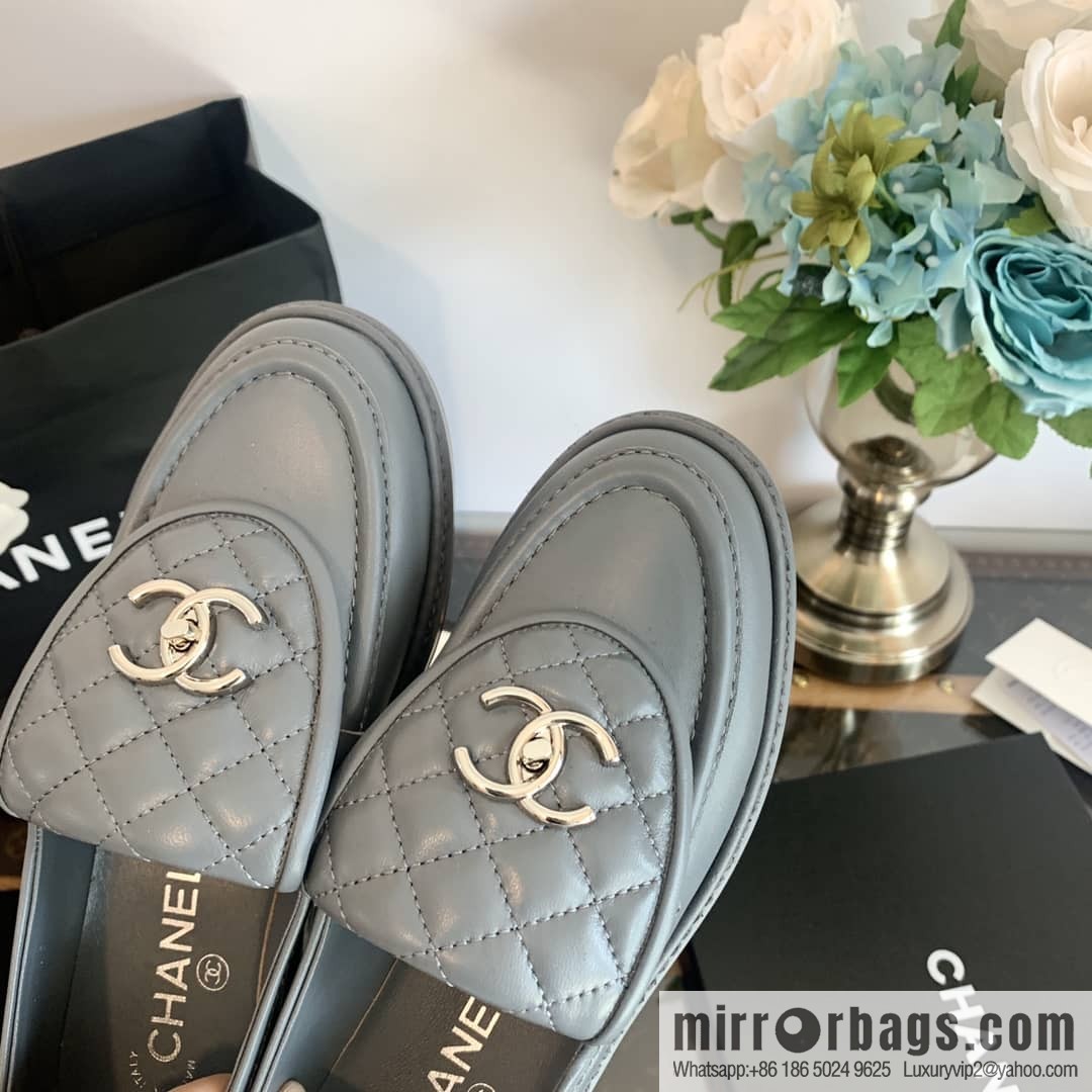 Chanel Xiaoxiang Medieval Rhombus Vintage loafers