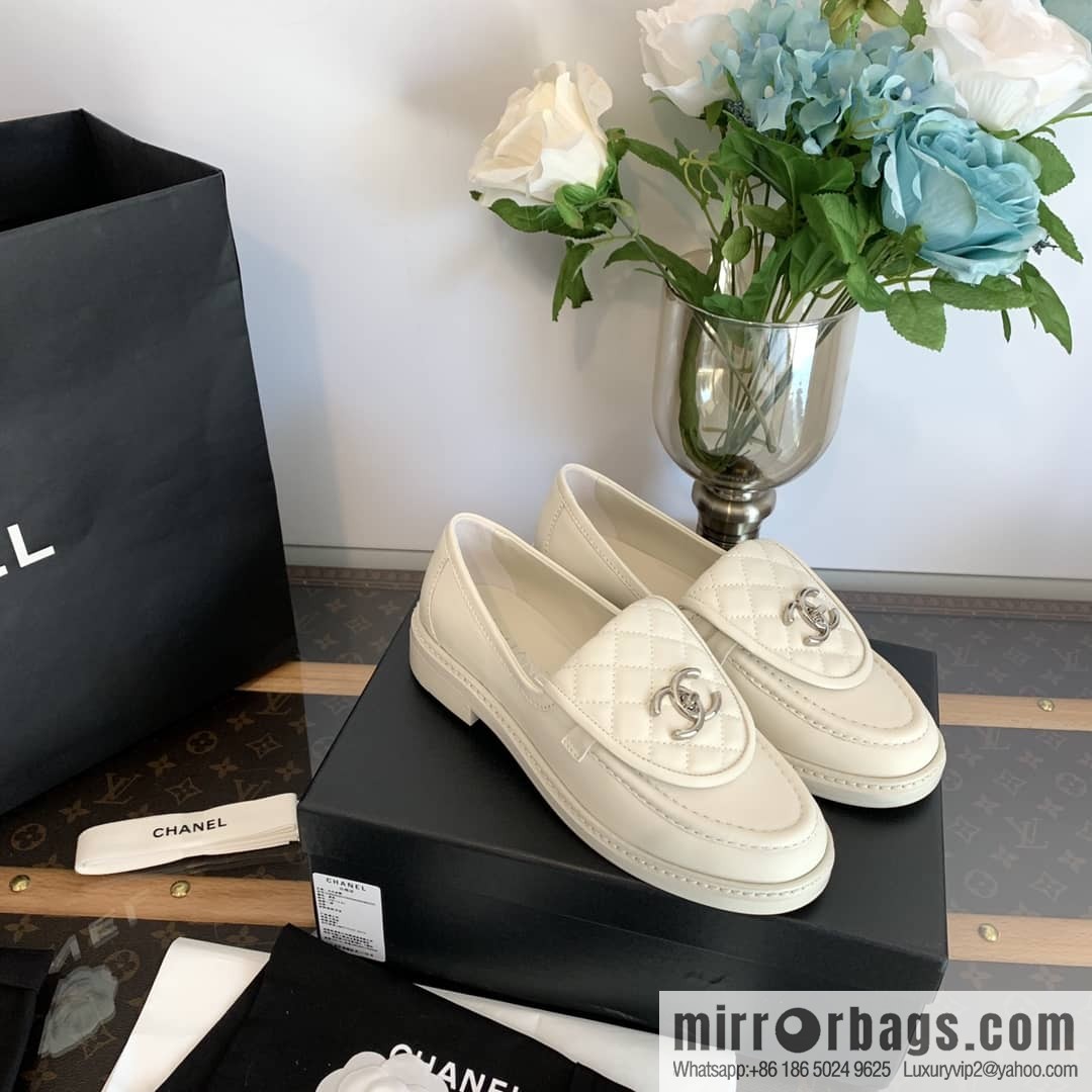 Chanel Xiaoxiang Medieval Rhombus Vintage loafers