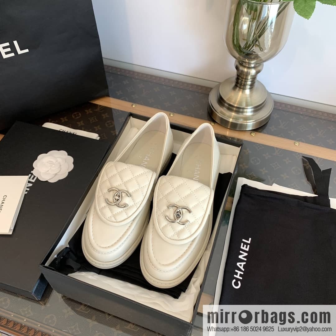 Chanel Xiaoxiang Medieval Rhombus Vintage loafers
