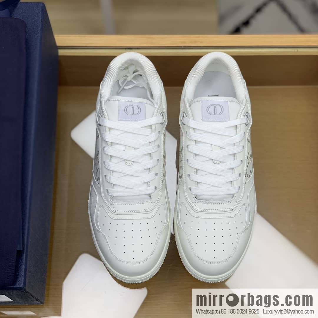 Dior Dior uses black smooth cow leather (fabric) carefully made men's low-top sneakers