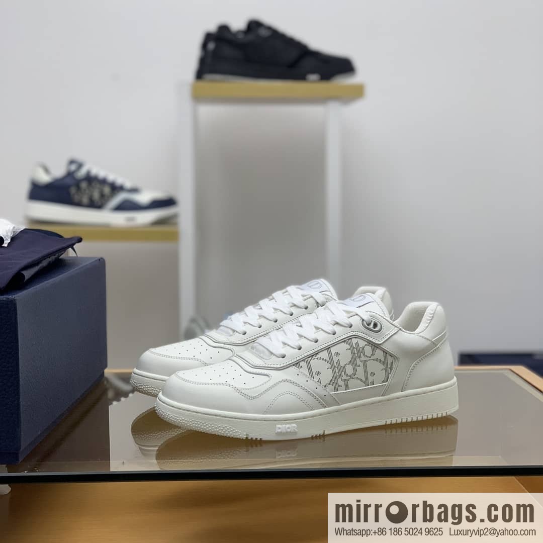 Dior Dior uses black smooth cow leather (fabric) carefully made men's low-top sneakers