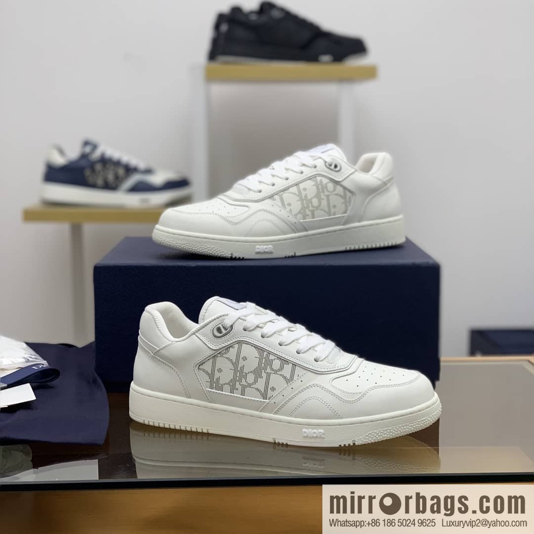 Dior Dior uses black smooth cow leather (fabric) carefully made men's low-top sneakers