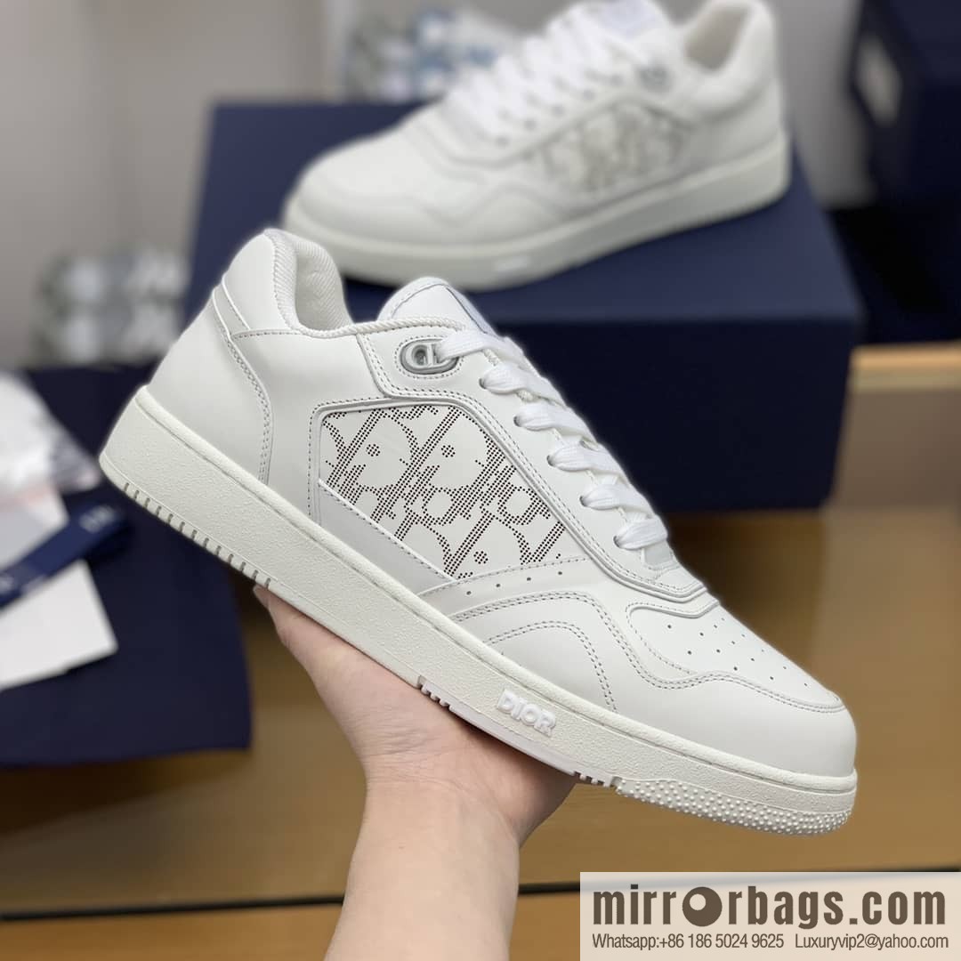 Dior Dior uses black smooth cow leather (fabric) carefully made men's low-top sneakers