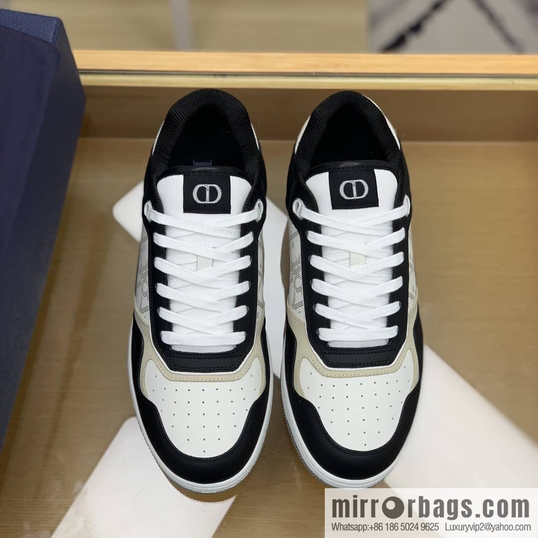 Dior Dior uses black smooth cow leather (fabric) carefully made men's low-top sneakers