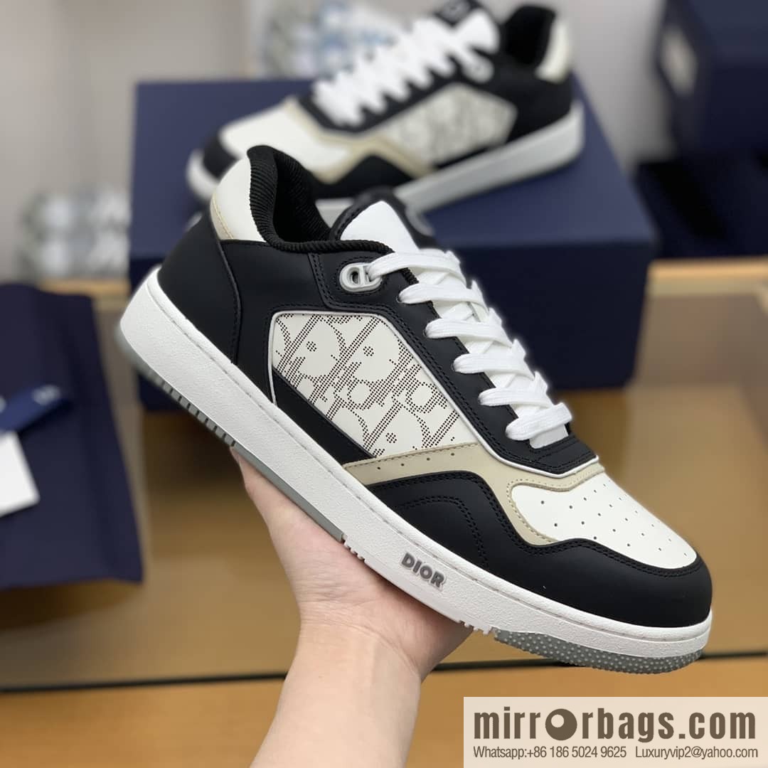 Dior Dior uses black smooth cow leather (fabric) carefully made men's low-top sneakers