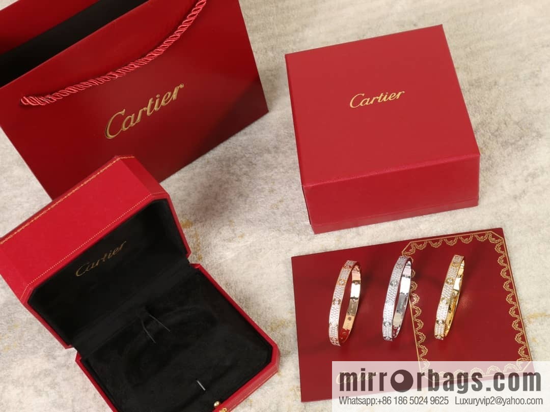 Cartier Classic Love Series Main Diamond Gypsy Bracelet