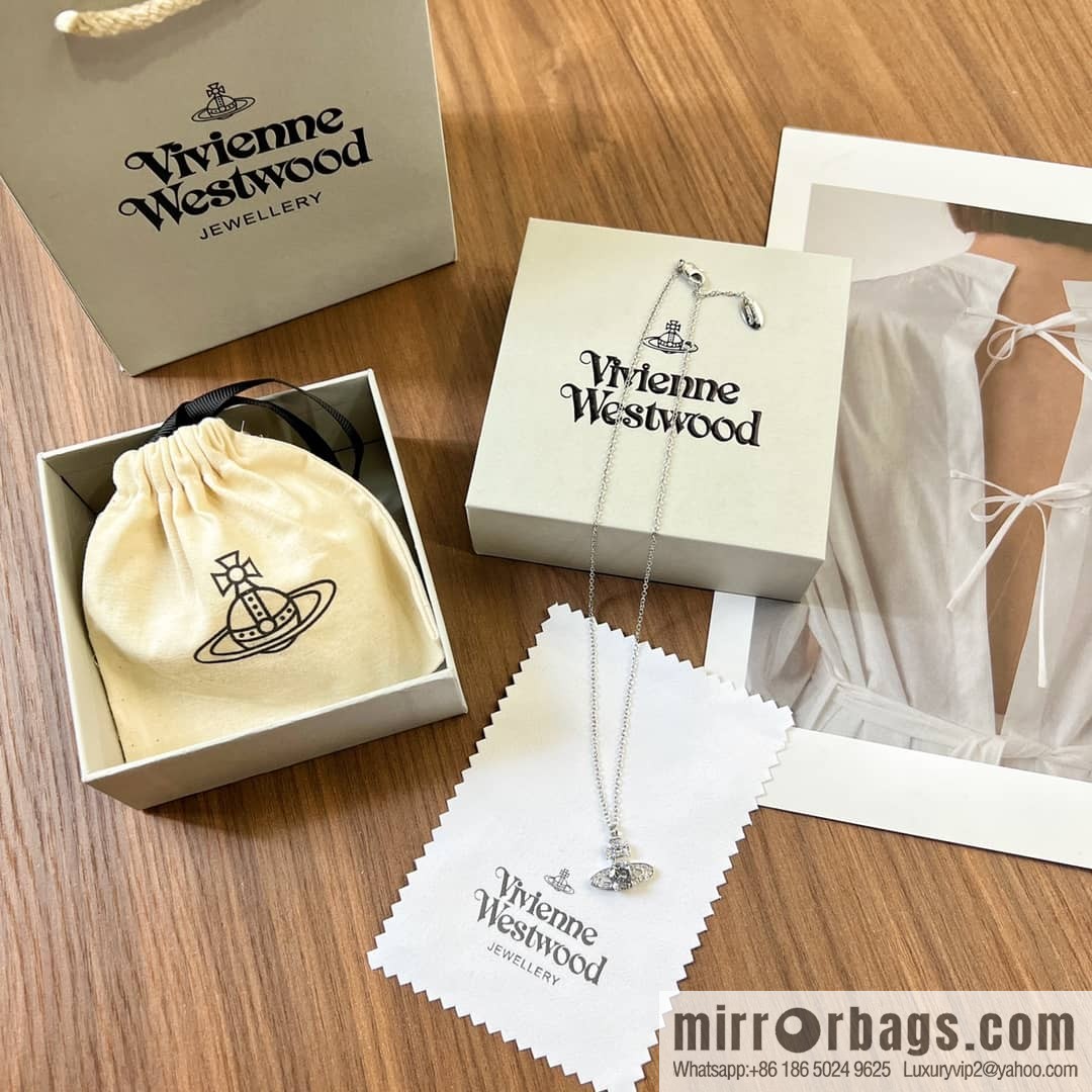New ☑️ Vivienne Westwood Queen Mother Saturn single diamond necklace
