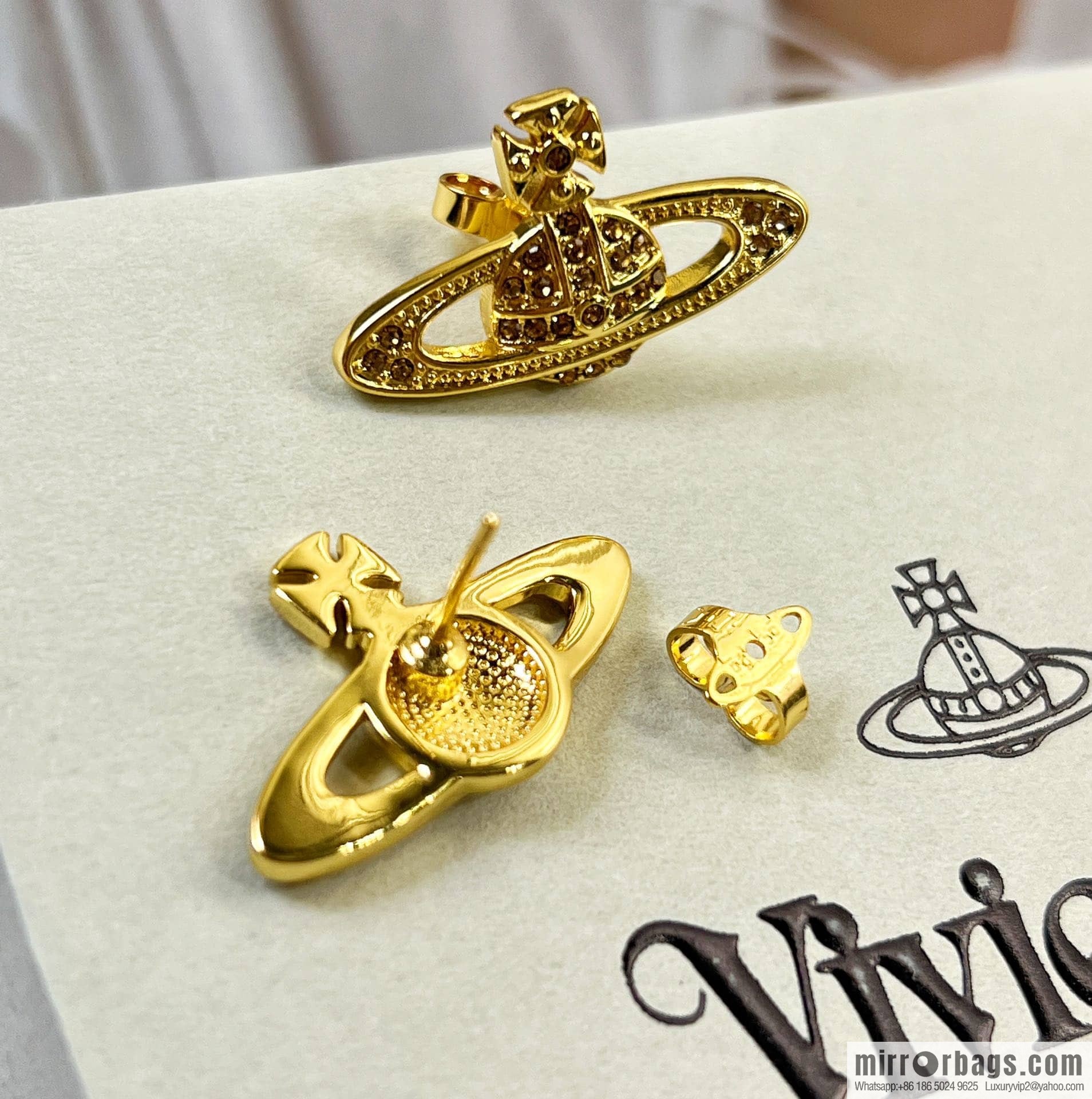New ☑️ Vivienne Westwood Queen Mother Saturn earrings