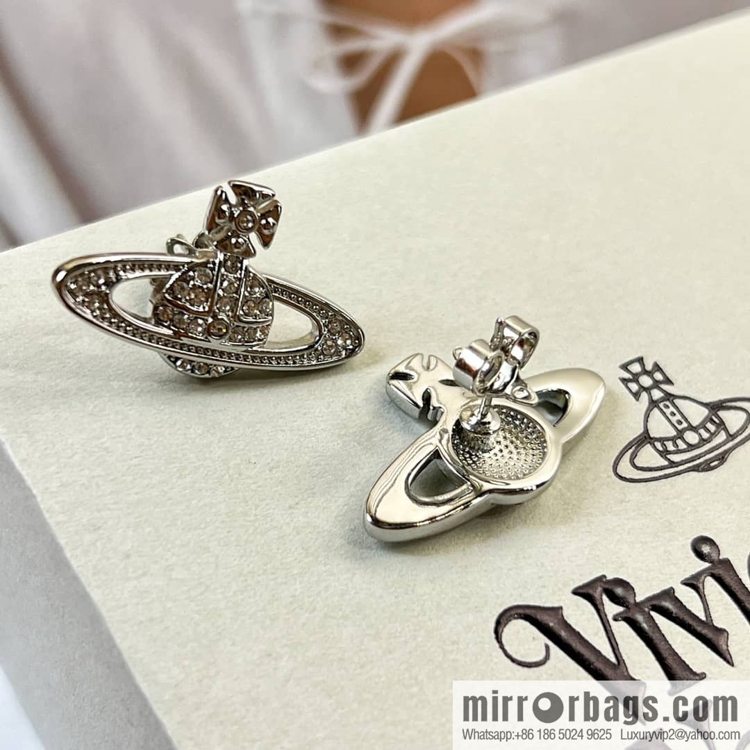 New ☑️ Vivienne Westwood Queen Mother Saturn earrings