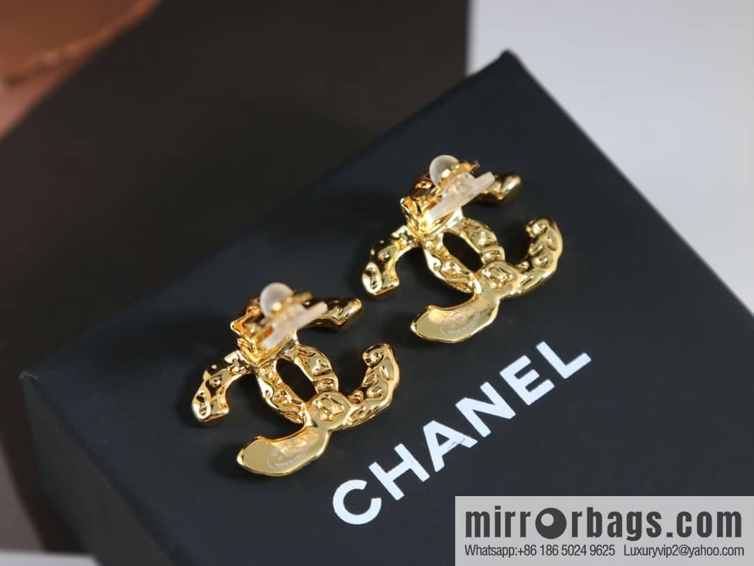 New ☑️ Chanel medieval gold double c earrings