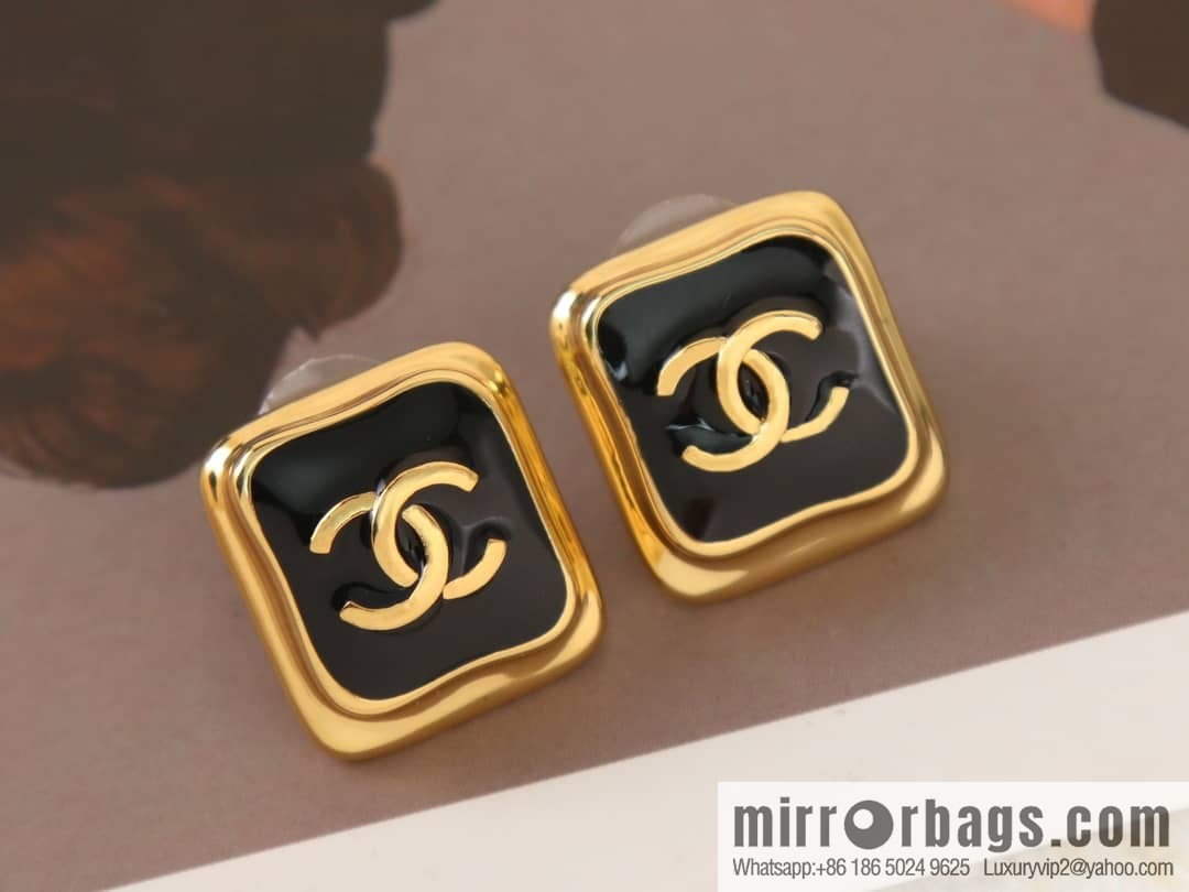 New ☑️ Chanel C1 double c square stud earrings