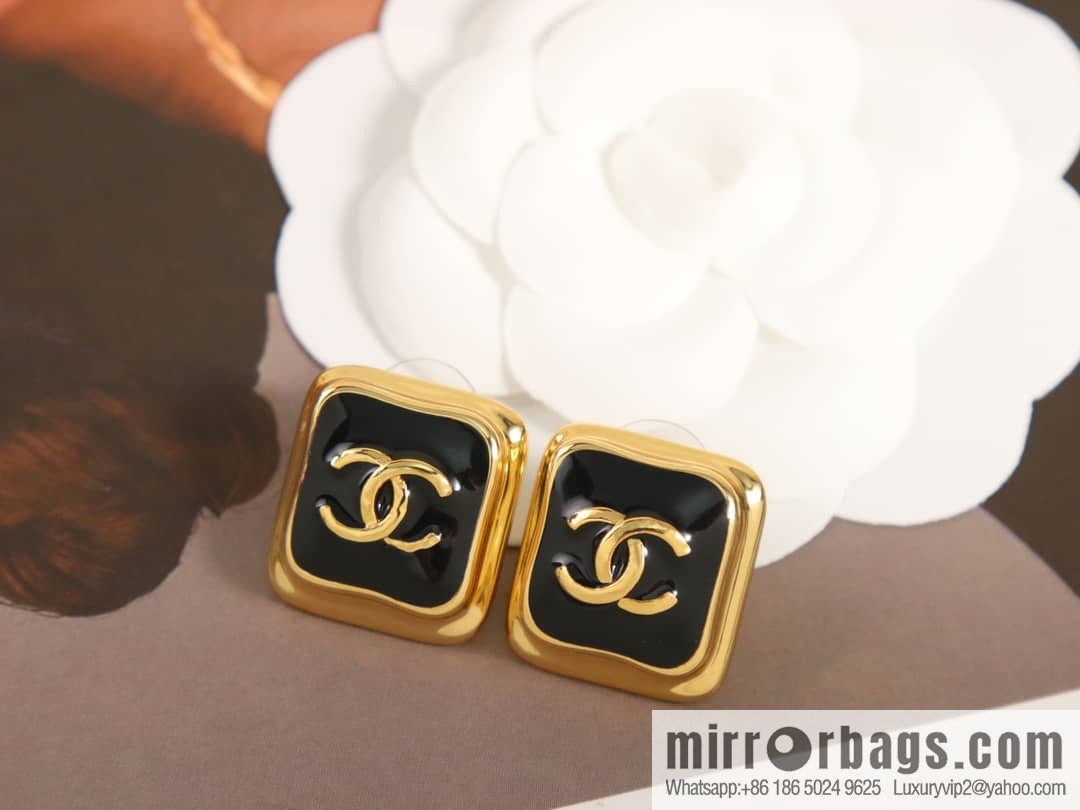 New ☑️ Chanel C1 double c square stud earrings
