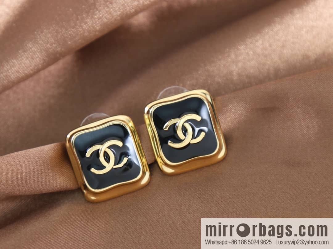 New ☑️ Chanel C1 double c square stud earrings