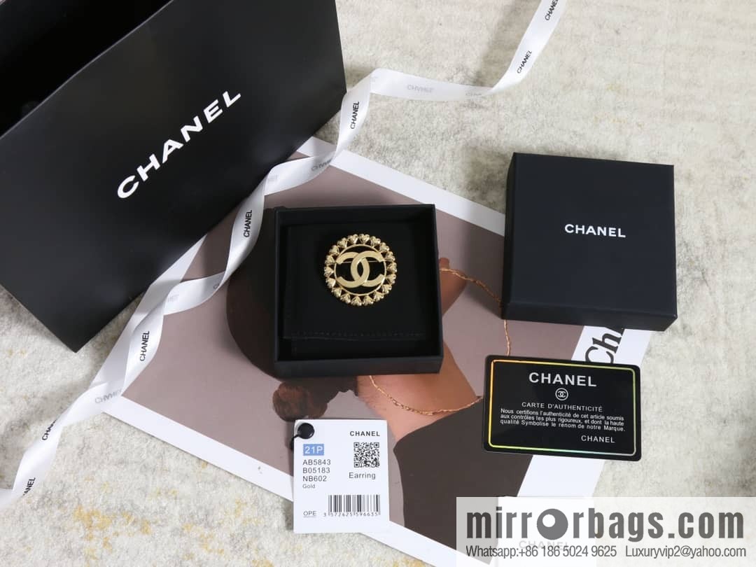 Code 1367425 new ☑️ Chanel gold round double c peach heart brooch