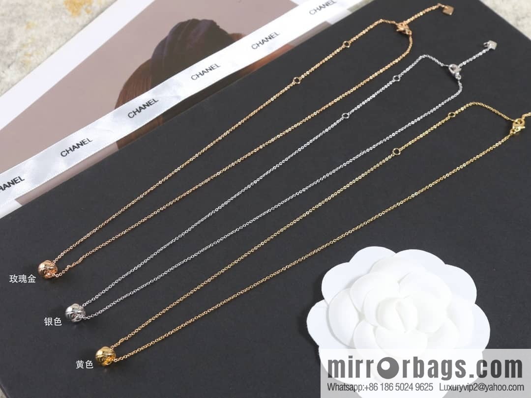 New ☑️ Chanel 2022 COCO CRUSH diamond small golden bean necklace