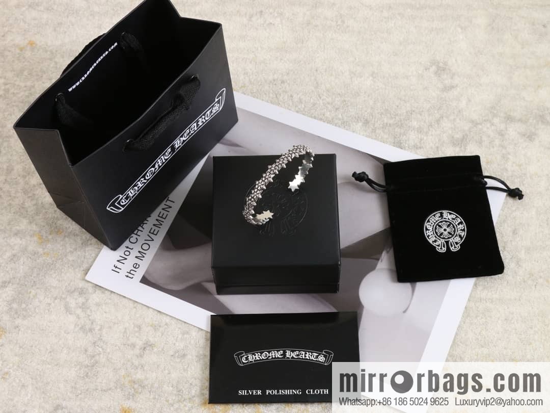 Classic Explosion, Croxin Cross Snowflake Opening Bracelet Bracelet