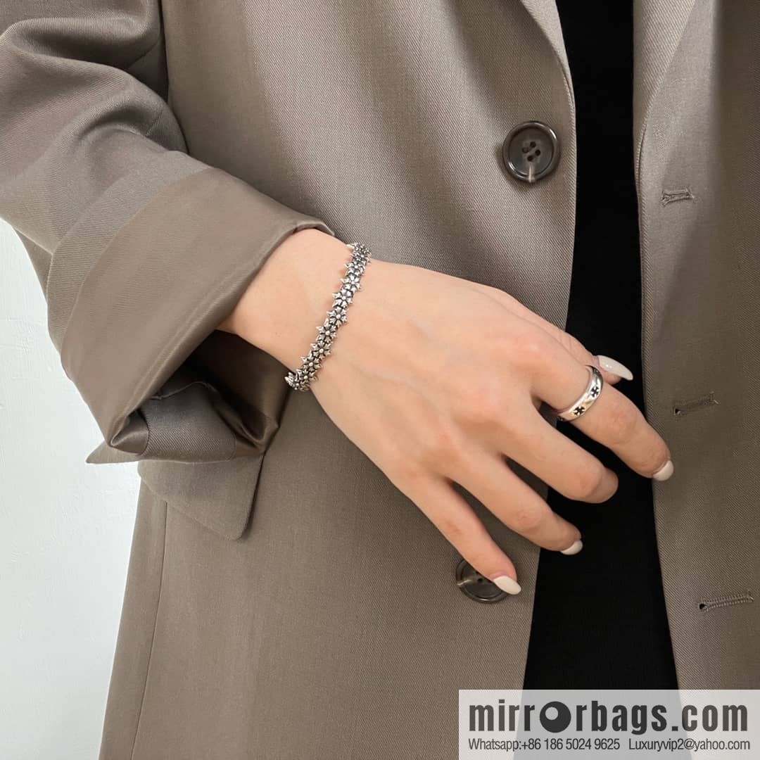 Classic Explosion, Croxin Cross Snowflake Opening Bracelet Bracelet
