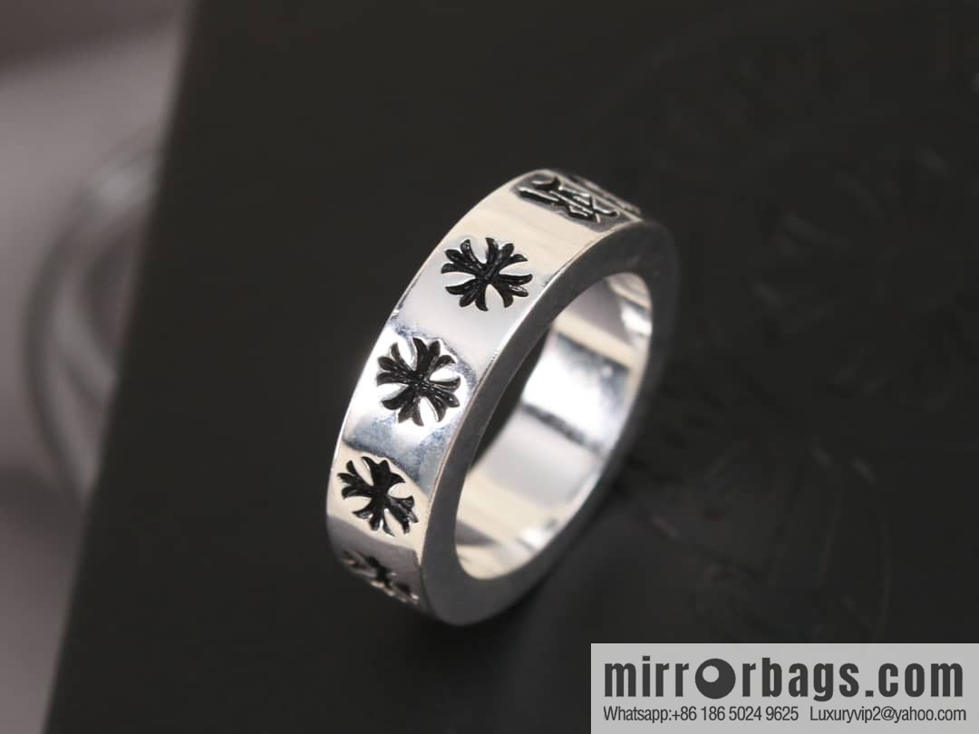 Classic explosion, Croxin cross letter ring