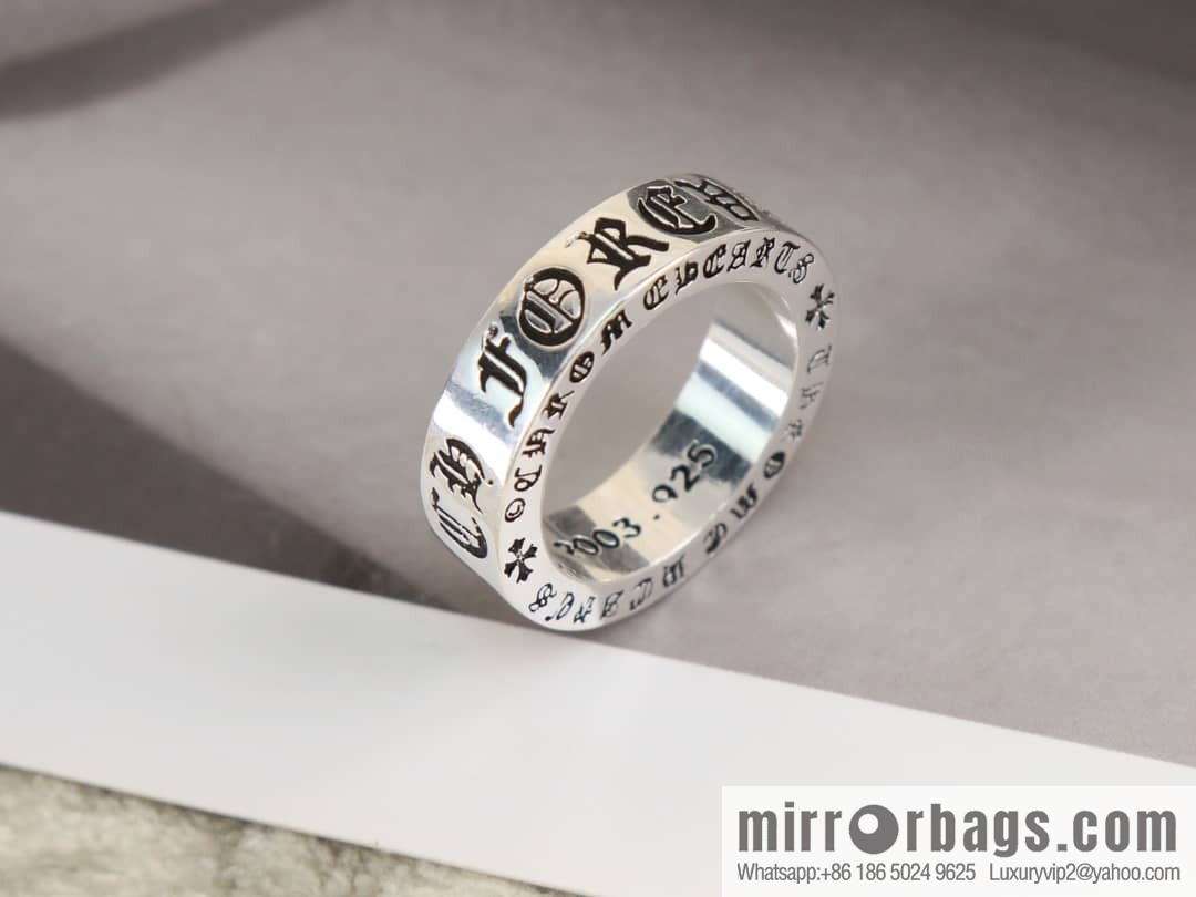 Classic explosion, Croxin cross letter ring