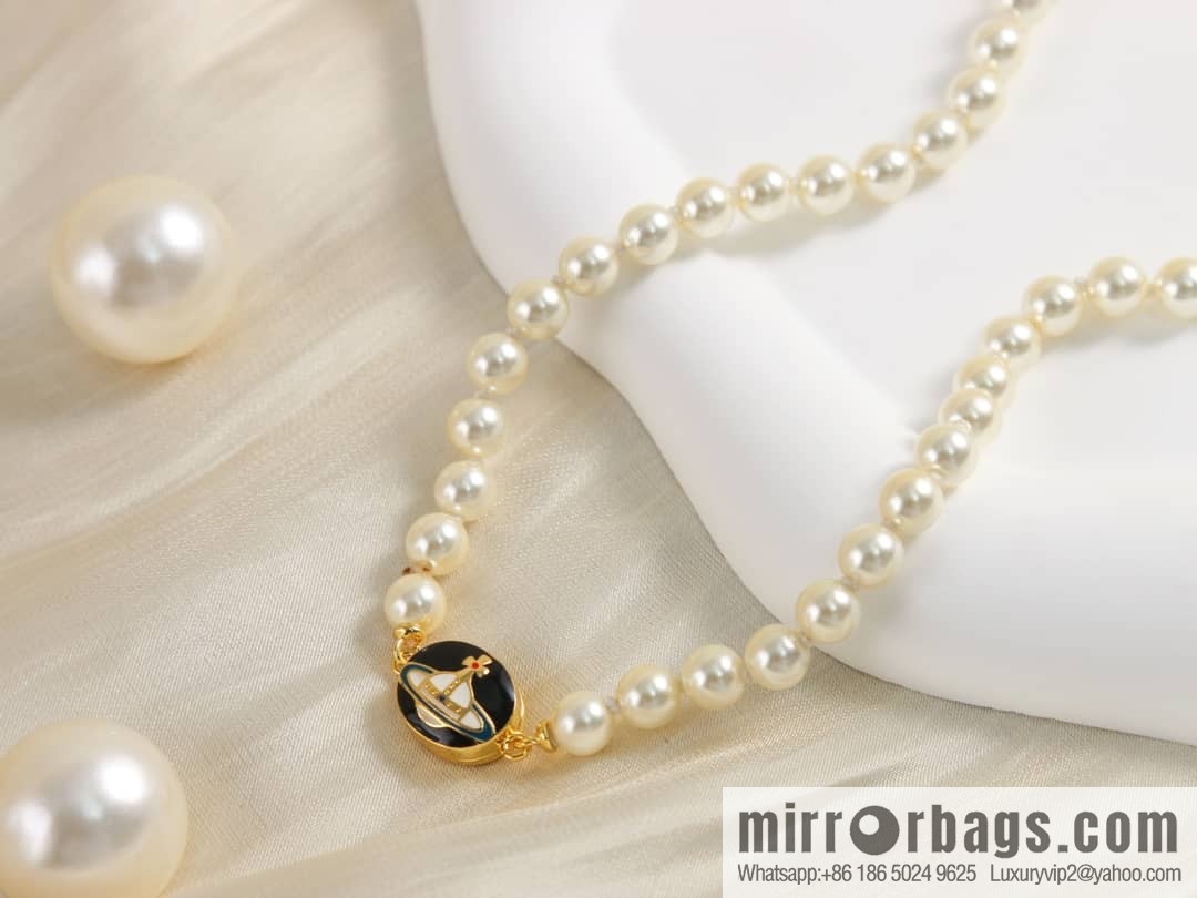 New ☑️ Vivienne Westwood Queen Mother Saturn pearl magnetic snap magnet necklace bracelet