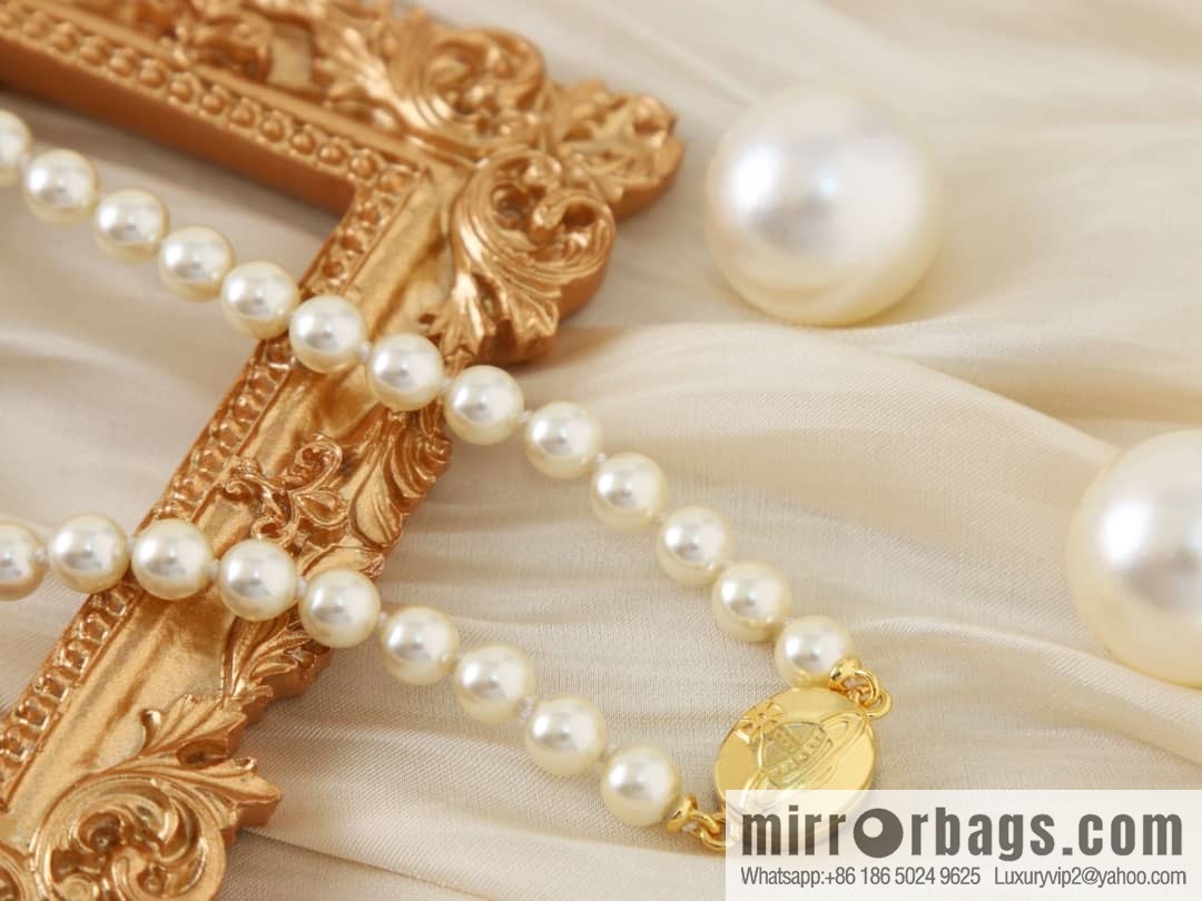New ☑️ Vivienne Westwood Queen Mother Saturn pearl magnetic snap magnet necklace bracelet