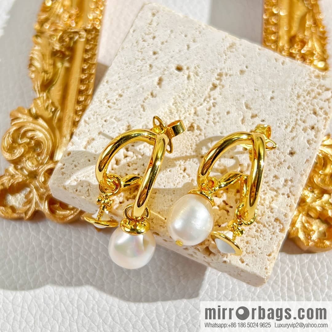 New ☑️ Vivienne Westwood gold Saturn pearl stud earrings