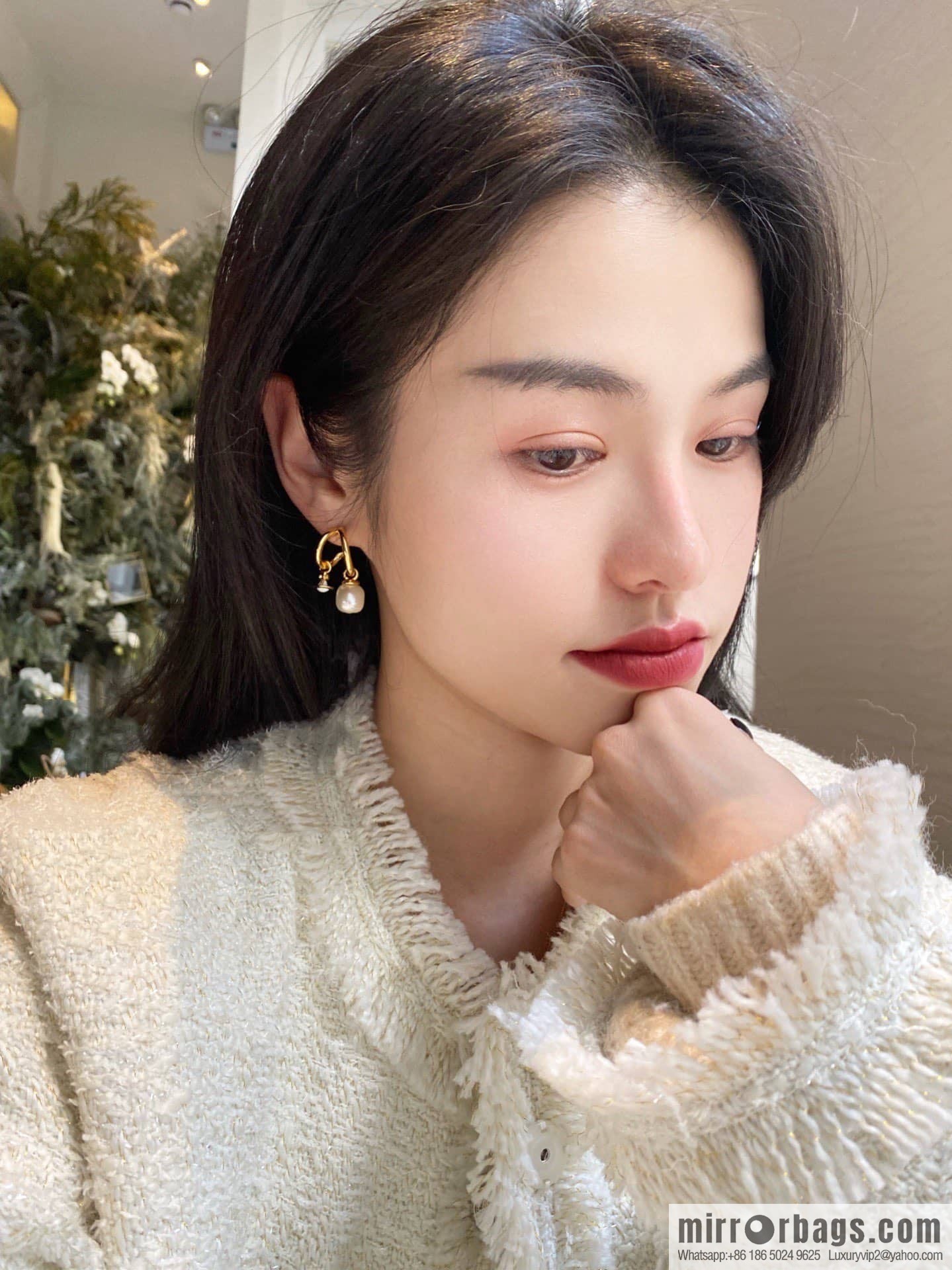 New ☑️ Vivienne Westwood gold Saturn pearl stud earrings