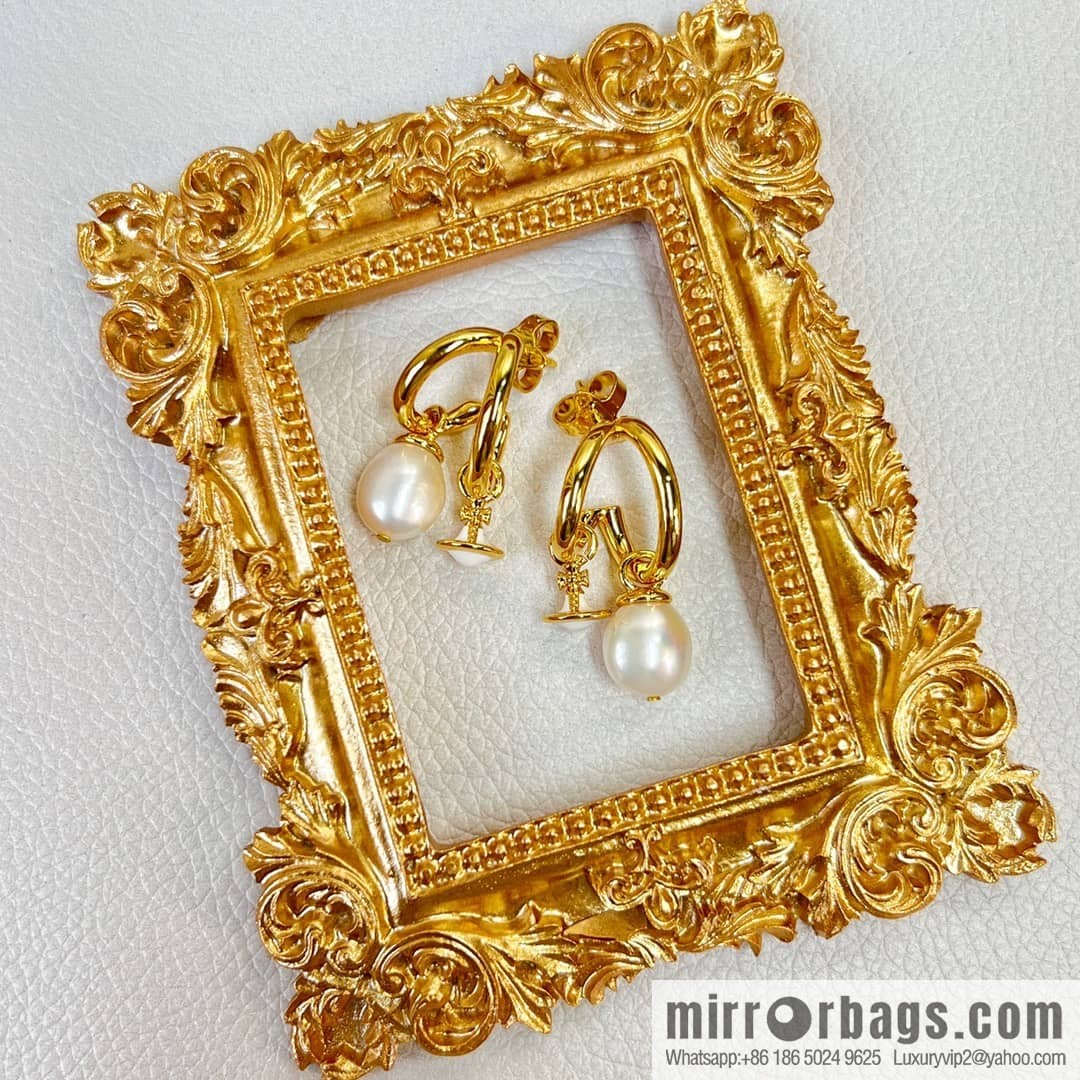 New ☑️ Vivienne Westwood gold Saturn pearl stud earrings